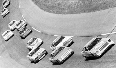 Cale Yarborough wins the 1977 Daytona 500